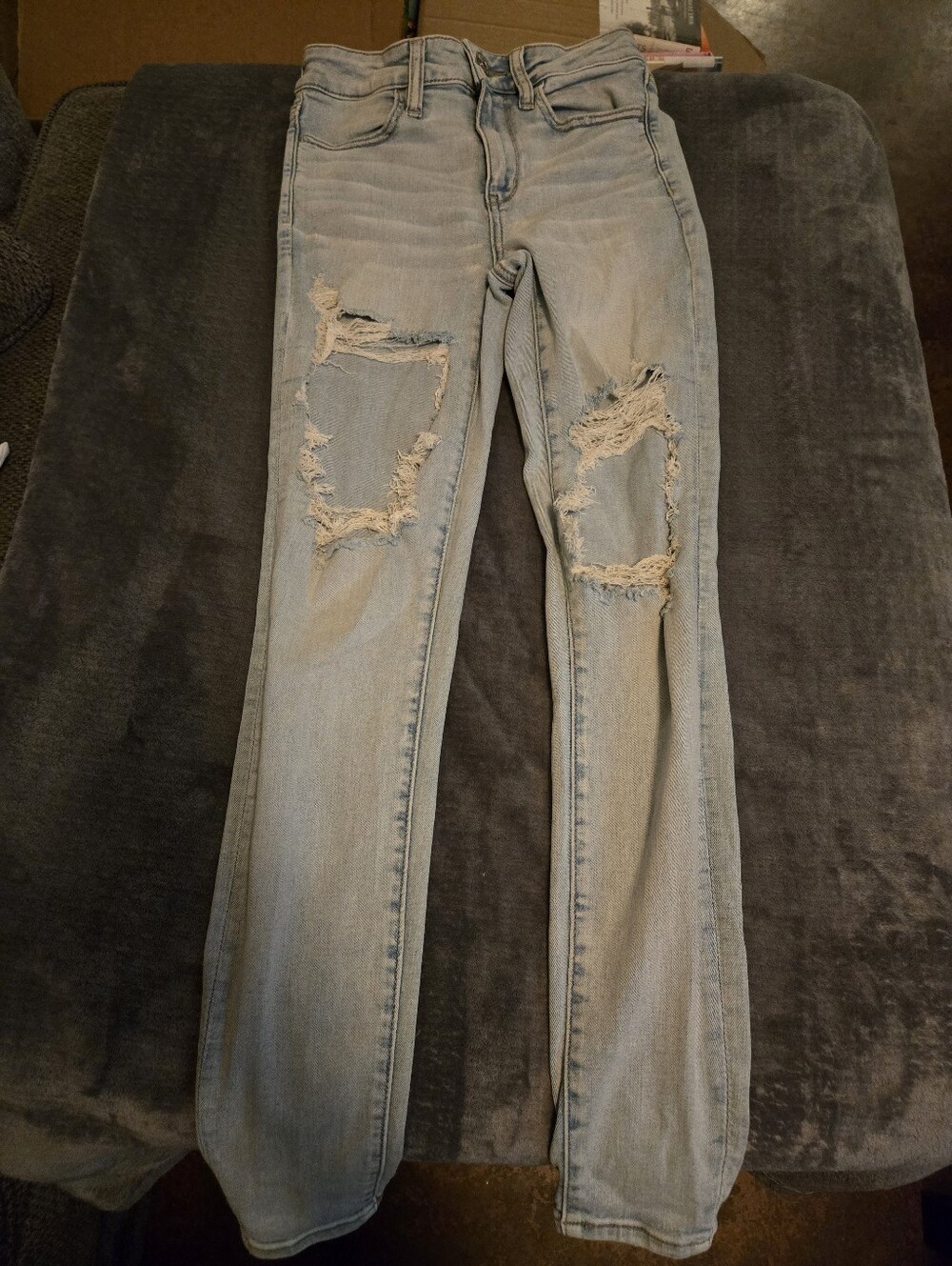American Eagle Outfitters Light Blue Distressed Skinny Jeans